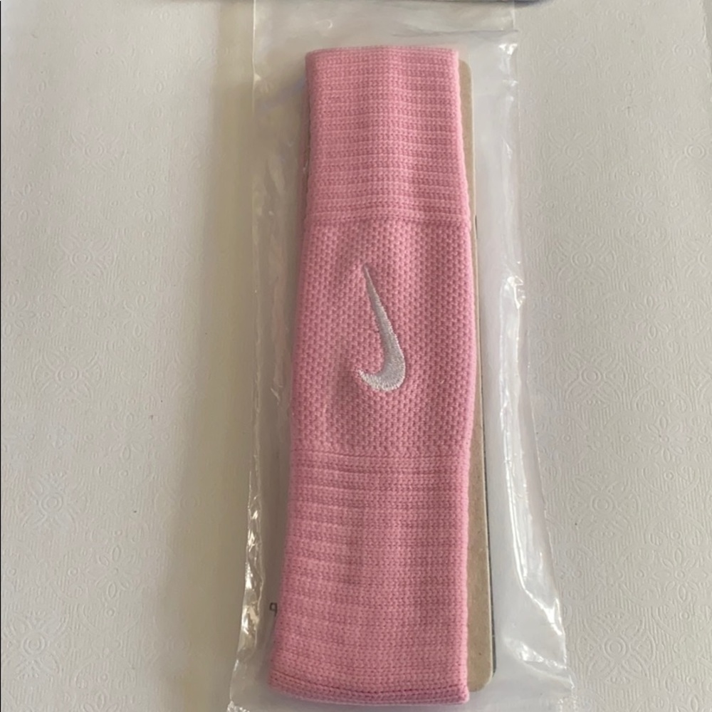 COPY - NIKE DRI FIT Reveal Headband